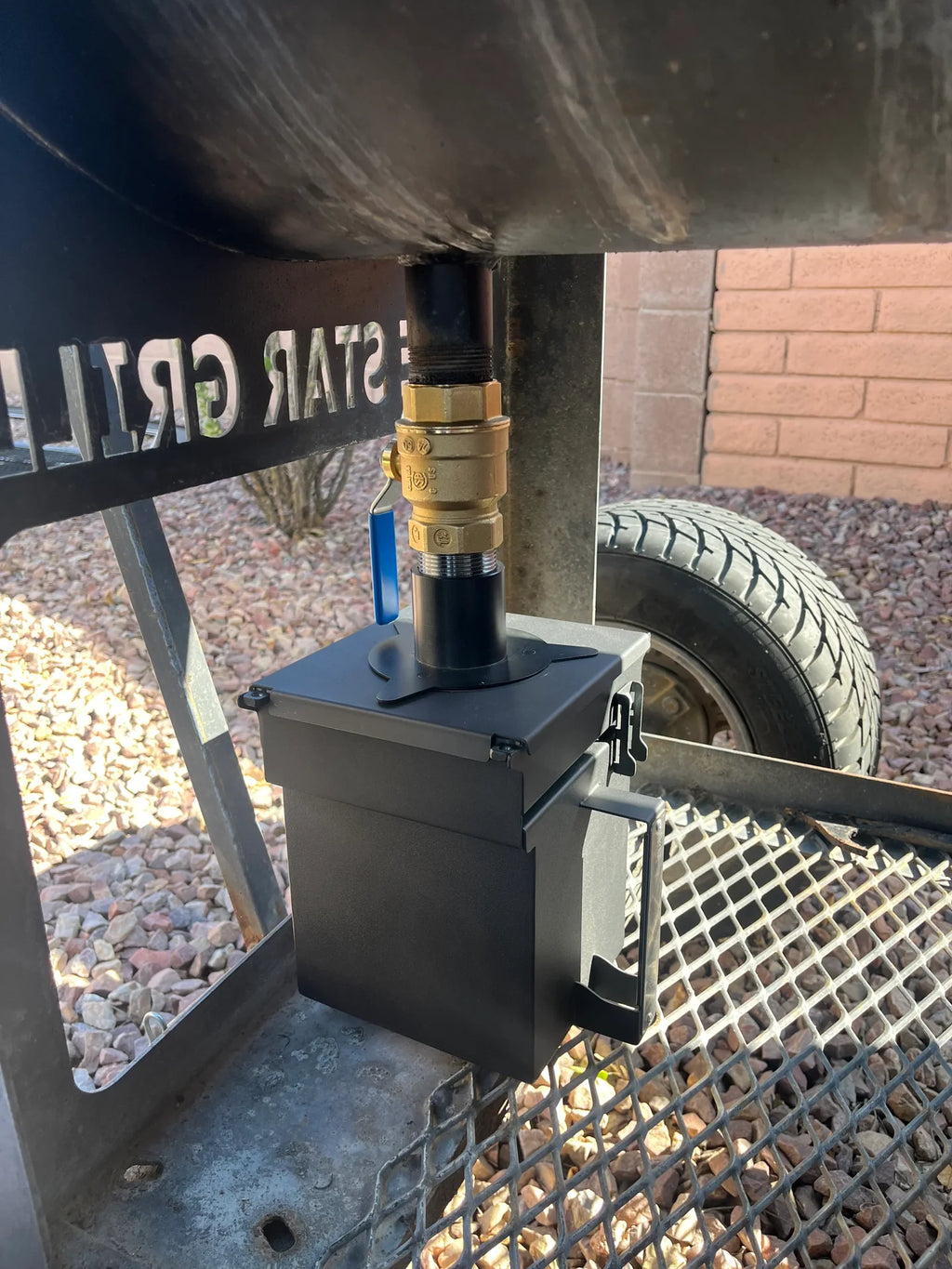 The Grease Box THREAD ADAPTER -L (Compatible with select Lone Star Grillz & Pitts & Spitts; GX-U & Ball Valve Sold Separately)  (10) See All Reviews + THREAD ADAPTER -L Lone Star Grillz & Pitts & Spitts; (GX-U & Ball Valve Sold Separately)