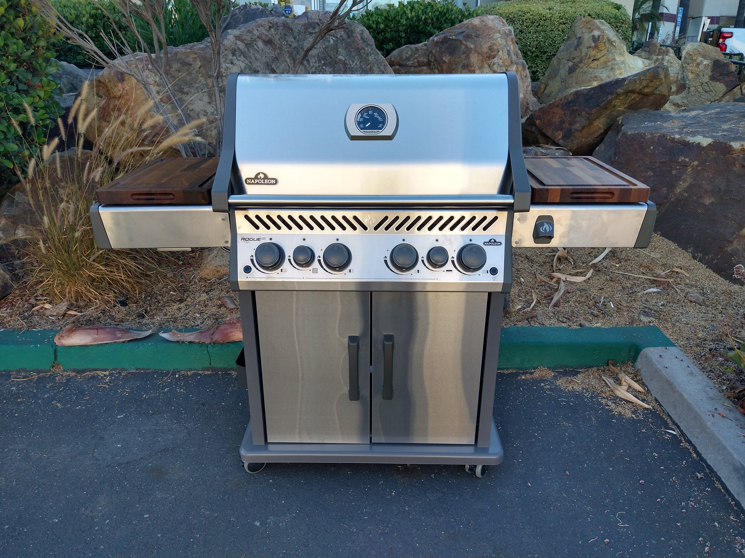 BBQ Boards®, Napoleon Rogue 525 Side Boards (Sold As A Matching Pair)