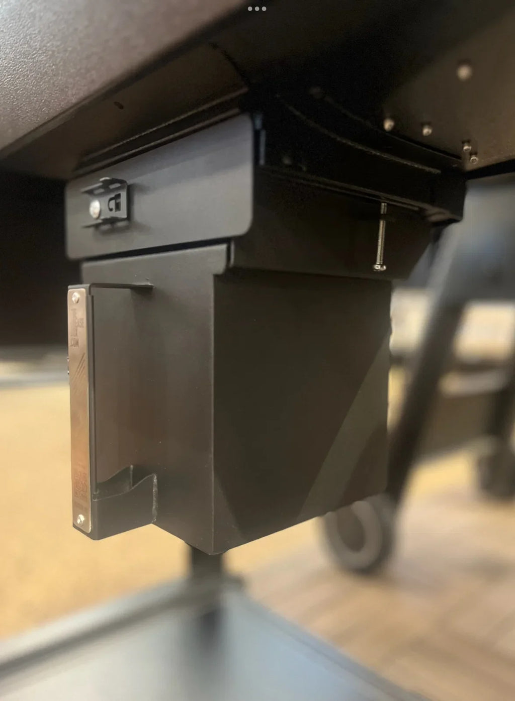THE GREASE BOX GX-T: KEG replacement for Traeger WOODRIDGE & FLATROCK + 1 Silicone Box Liner