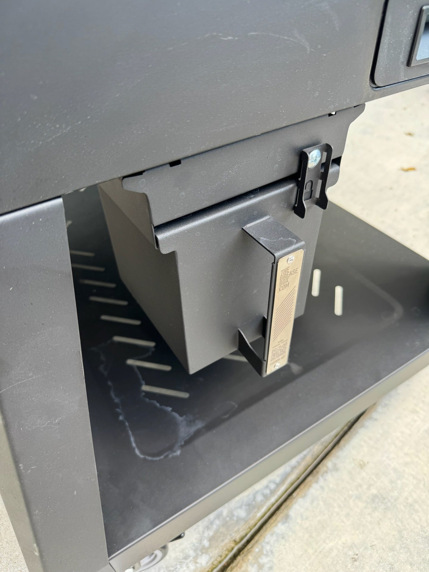 +Rec Adapter - XF (Compatible with Recteq X-Fire PRO; GX-U Sold separately)